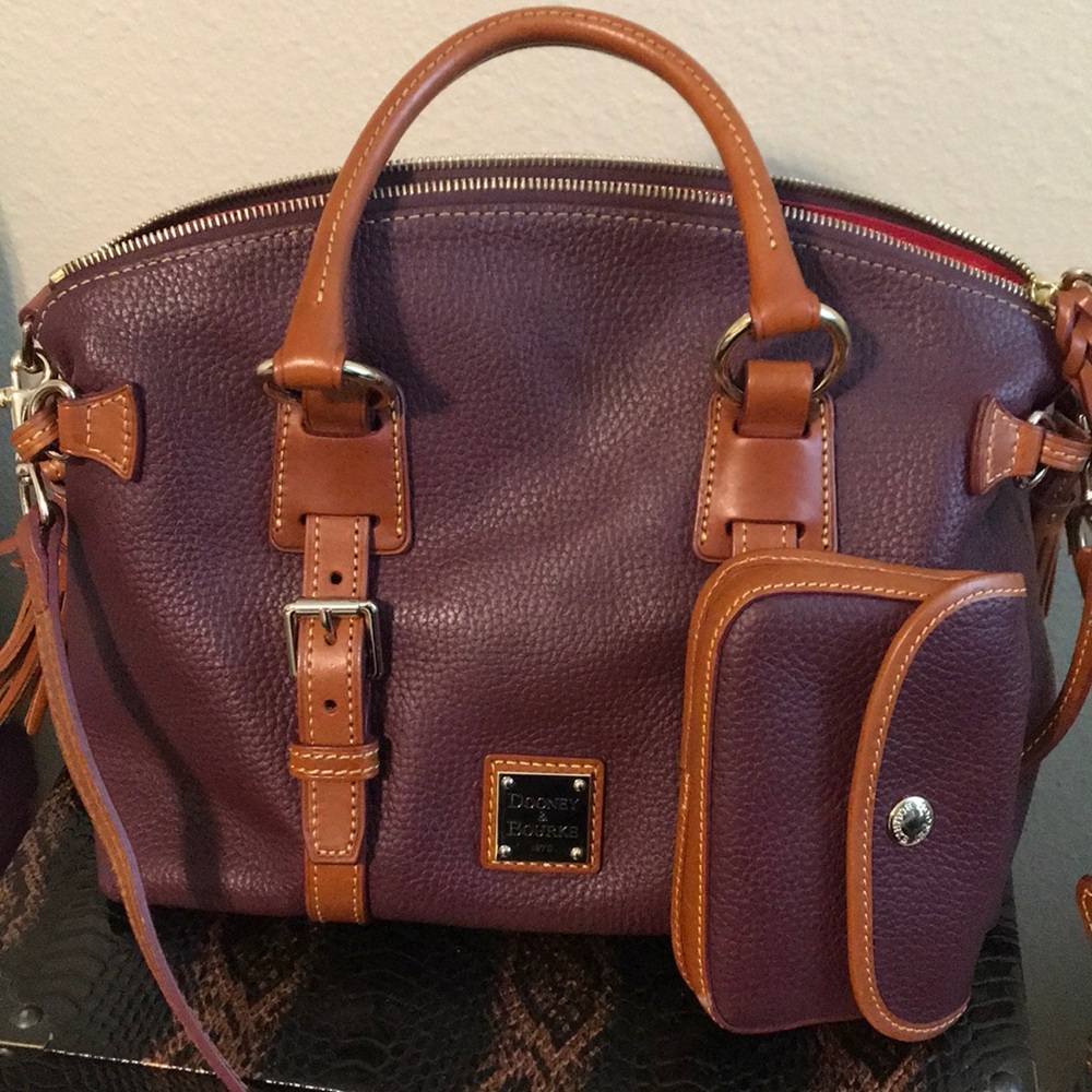 Dooney & Bourke Tote